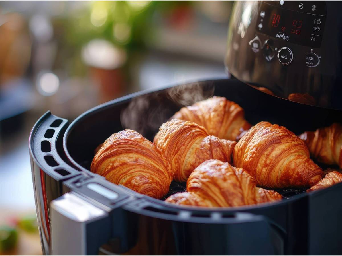 Croissants en freidora de aire: placer crujiente en minutos